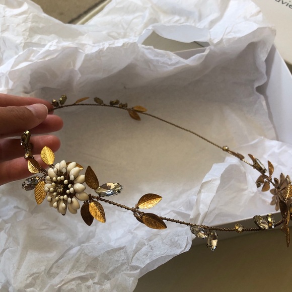 Davie & Chiyo Handmade Bridal Head Piece - Picture 7 of 14